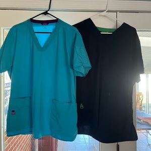 Women’s carhartt scrub set - 2 tops, one pant